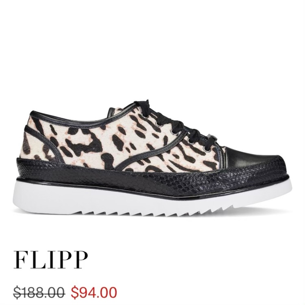Donald Pliner lace up shoes